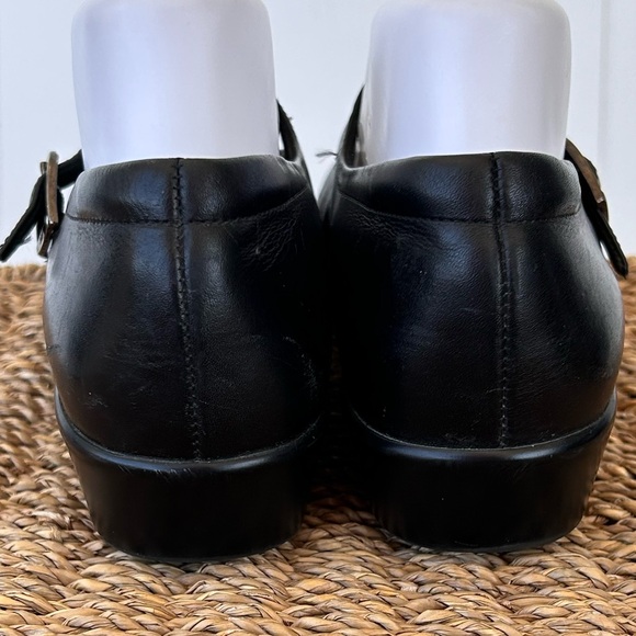 Black Mary Jane Women's Shoes - Picture 4 of 11